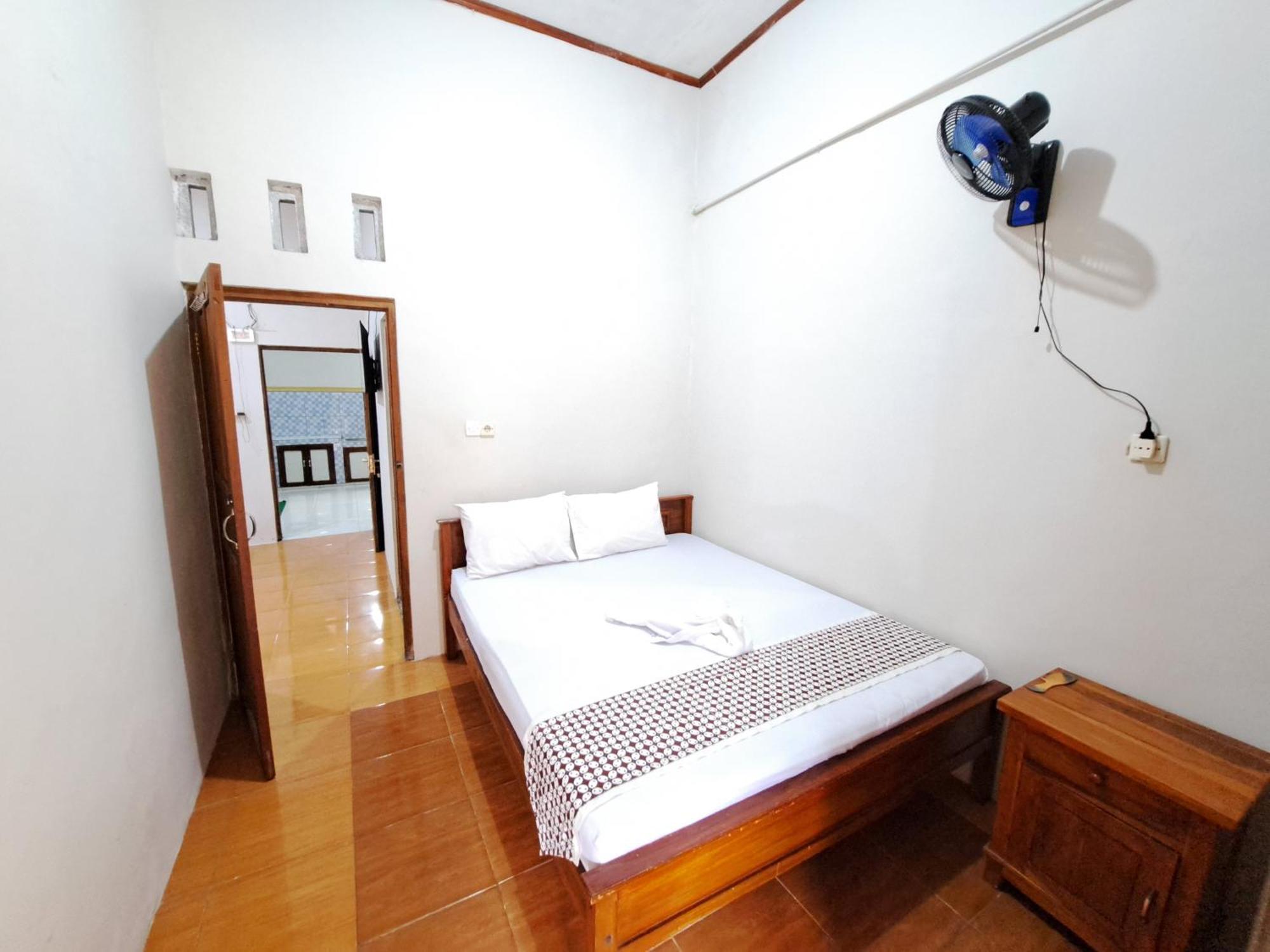מגלאנג Romadhoni Homestay חדר תמונה
